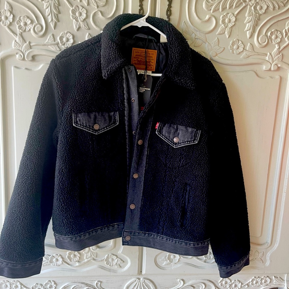NWT Levi’s Strauss Black Sherpa Jacket - Size M
